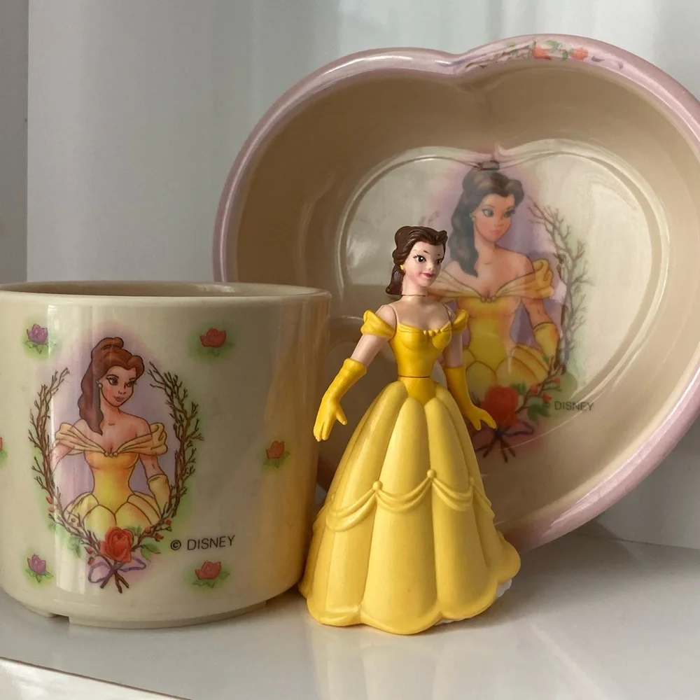 EUC Vintage Beauty & The Beast 3 pc set: bowl, cup, Belle figure, 1990's